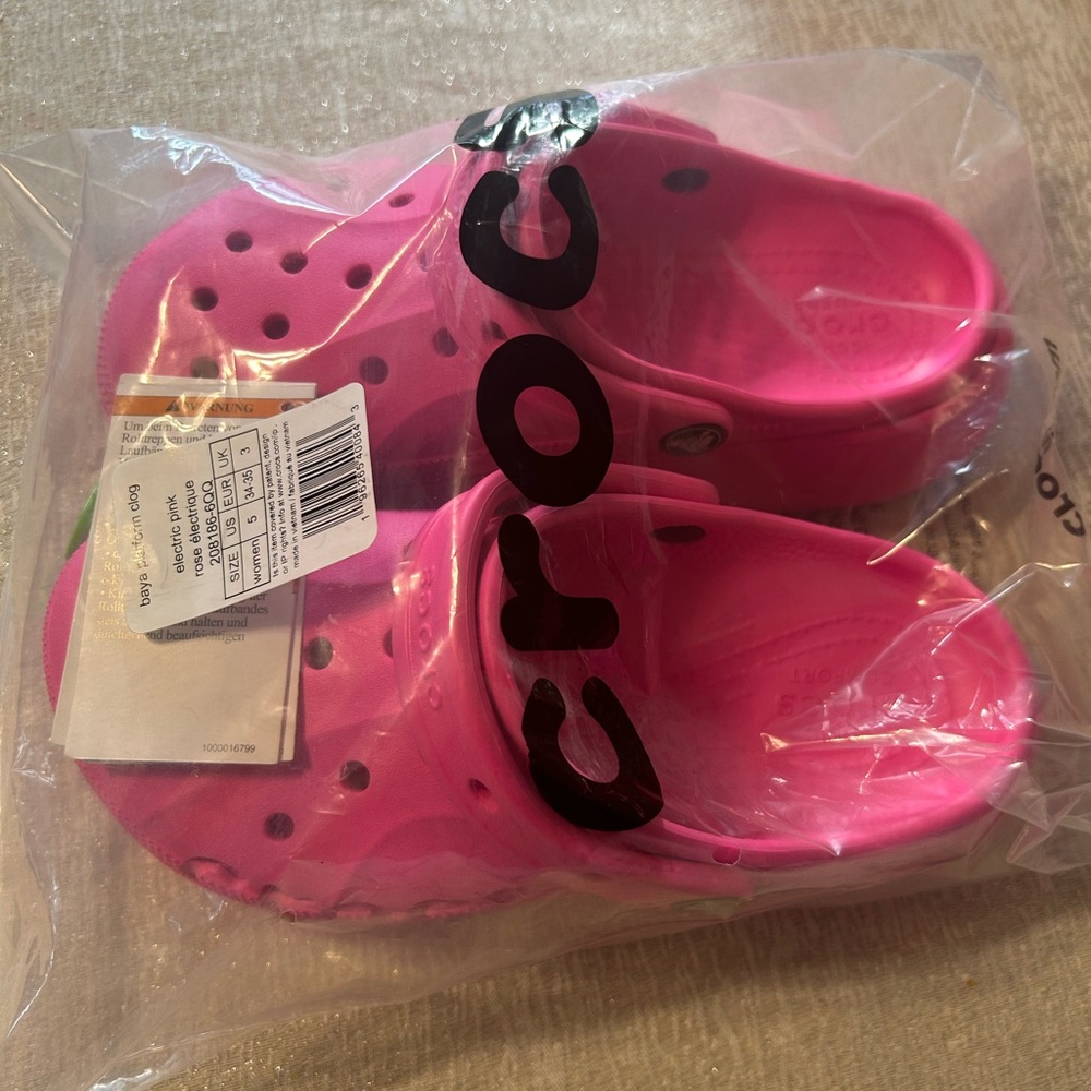 CROCS Baya Platform Clog/ sandal /flip flop (Women) size 5 pink